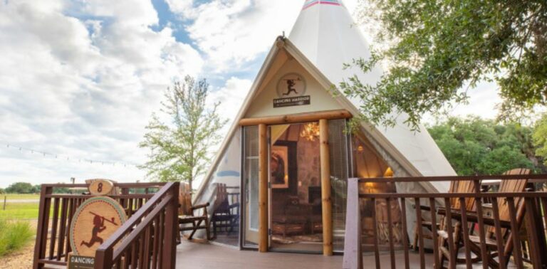 Luxe Teepee at Westgate River Ranch